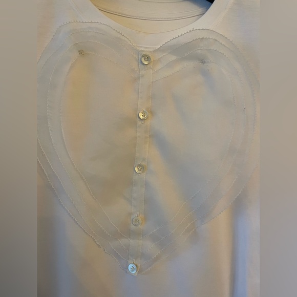 White Cotton Shirt w/ Silk Heart Design - Picture 5 of 5